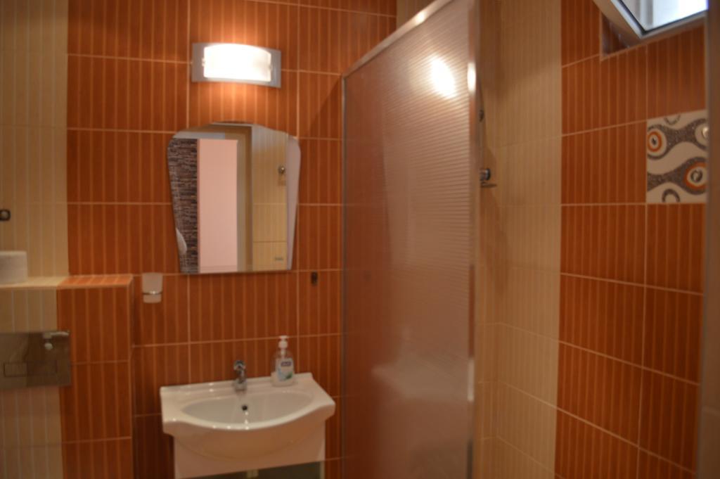 Bon Bon Hotel โซเฟีย ภายนอก รูปภาพ